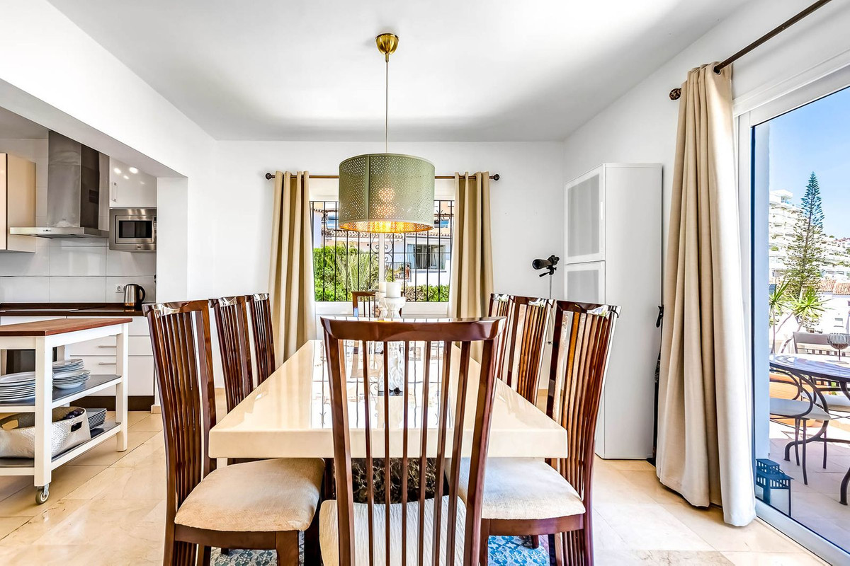 VILLA CHALET EN TORREBLANCA