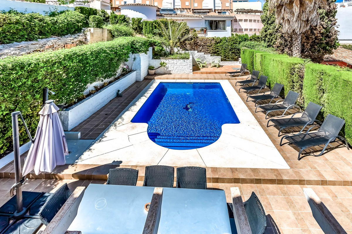 VILLA CHALET EN TORREBLANCA