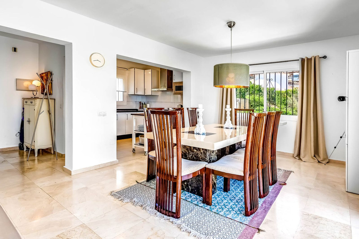 VILLA CHALET EN TORREBLANCA