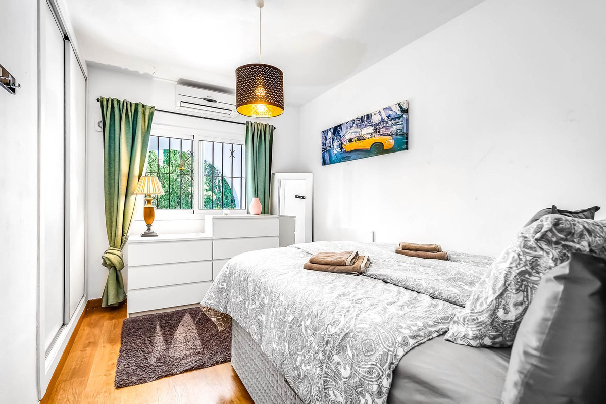 VILLA CHALET EN TORREBLANCA