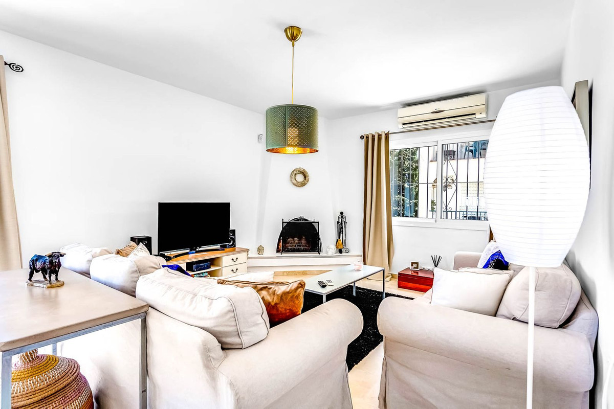 VILLA CHALET EN TORREBLANCA