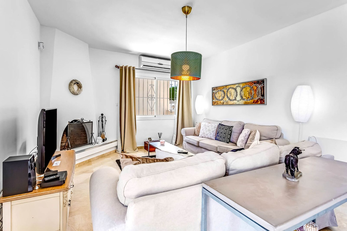 VILLA CHALET EN TORREBLANCA