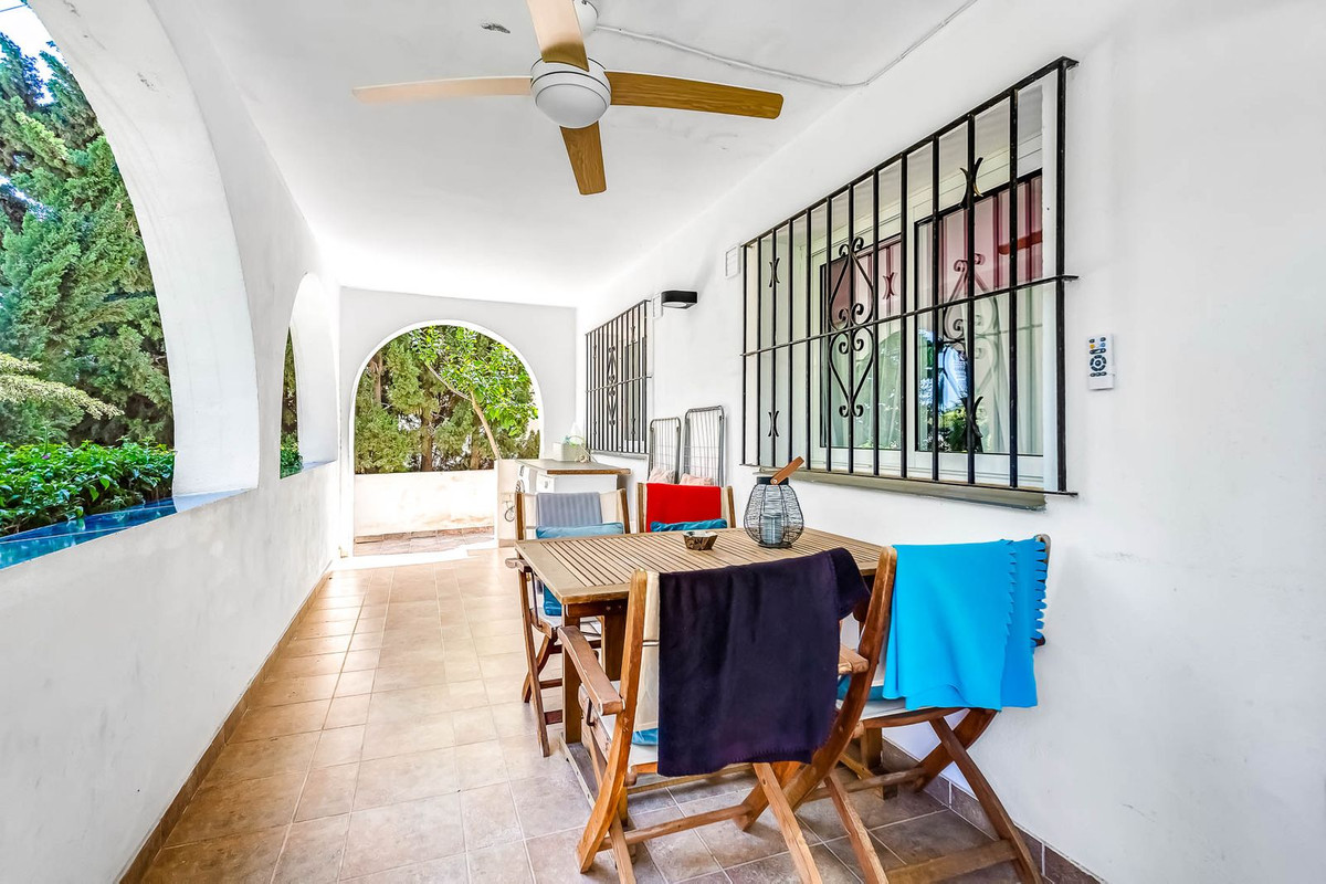 VILLA CHALET EN TORREBLANCA