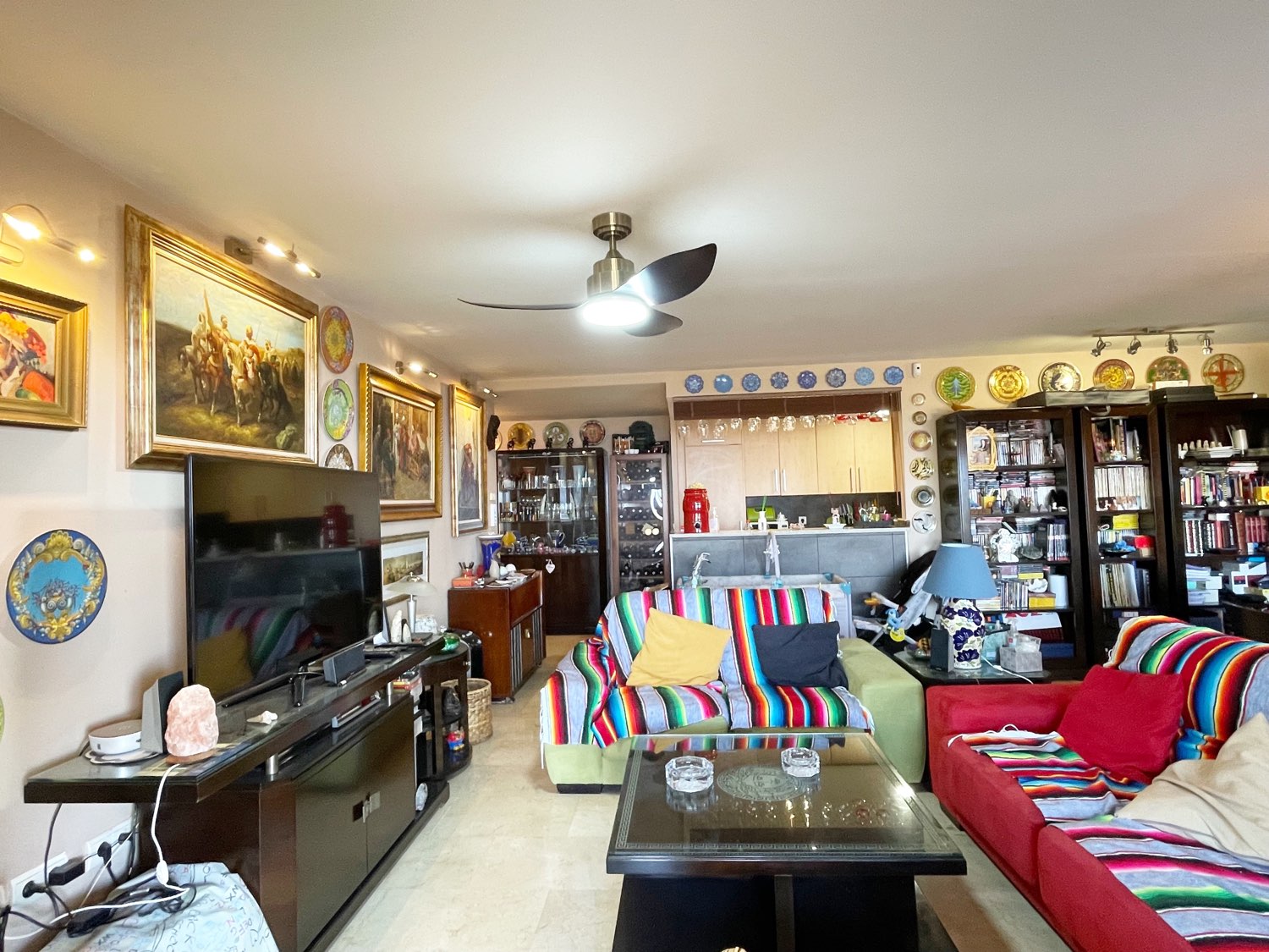 PISO EN VENTA EN CALAHONDA