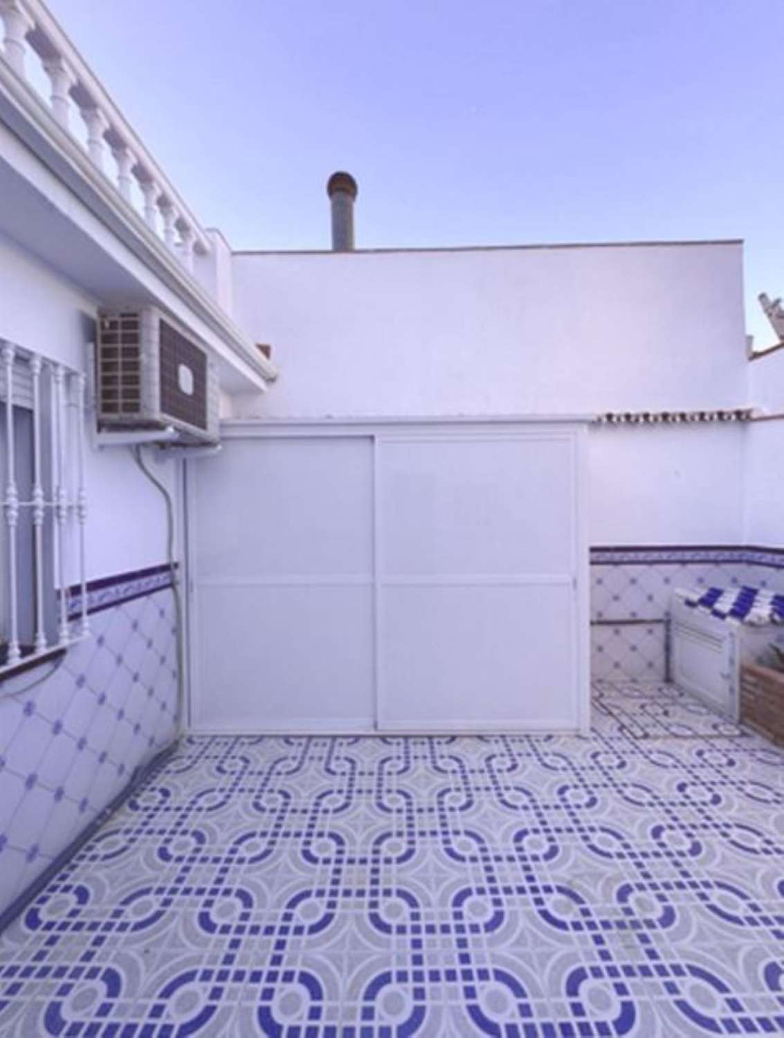 CASA INDEPENDIENTE EN LOS PACOS