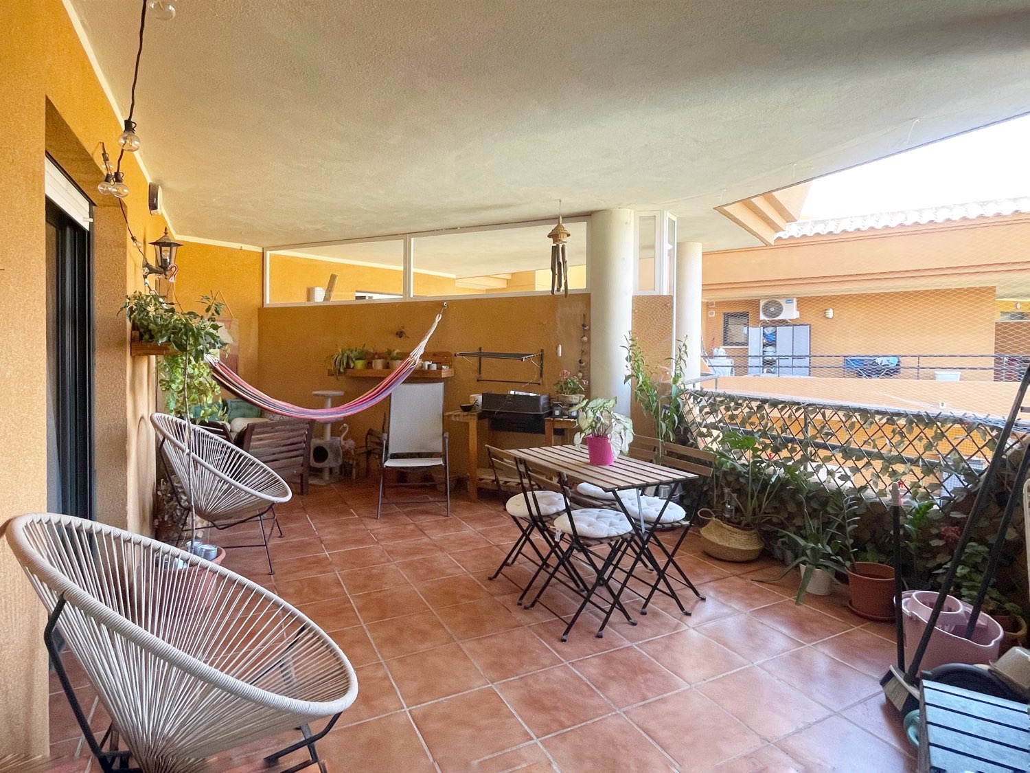 LOS PACOS - APARTAMENTO 2 DORMITORIOS - ORIENTACION ESTE