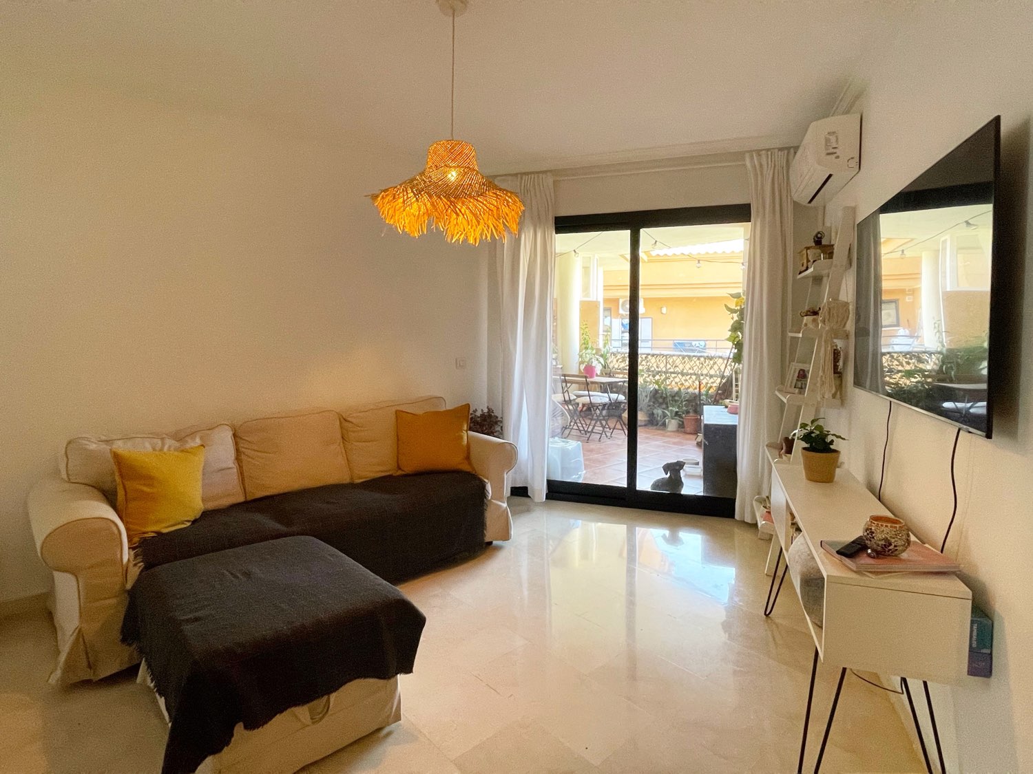 LOS PACOS - APARTAMENTO 2 DORMITORIOS - ORIENTACION ESTE