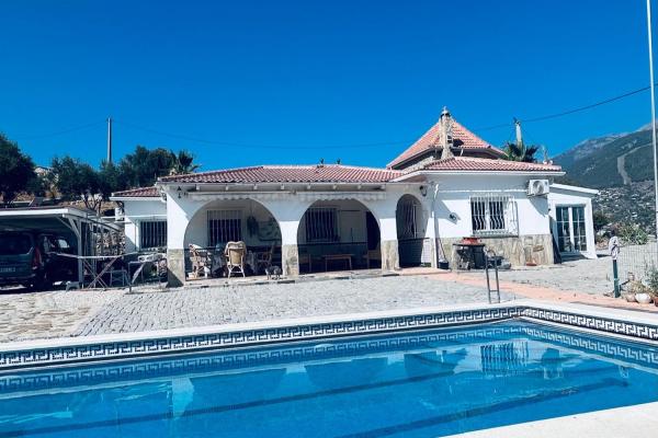 Villa independiente en Venta-Baja, Alcaucín