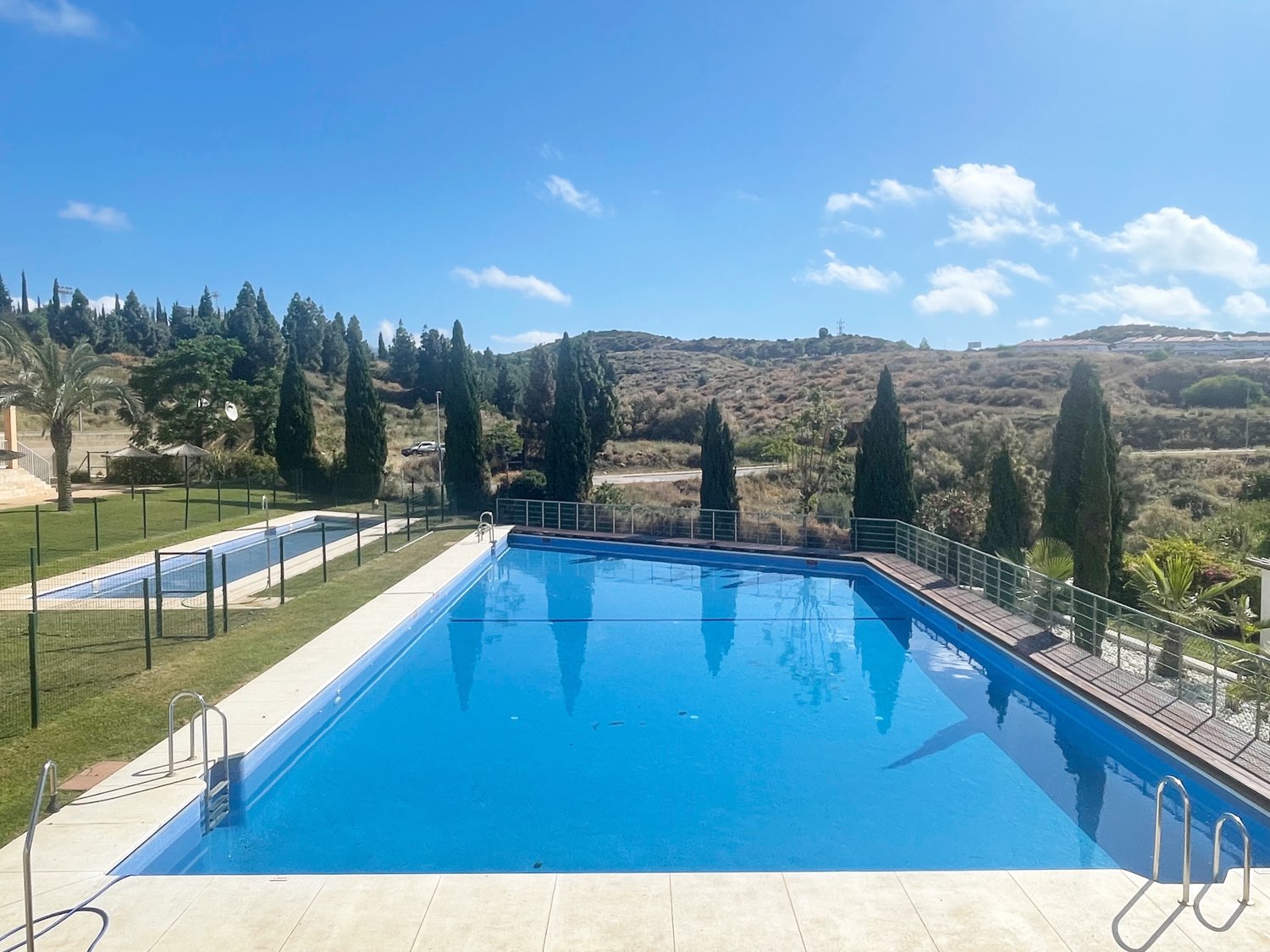 ADOSADO EN EL HIPÓDROMO - MIJAS