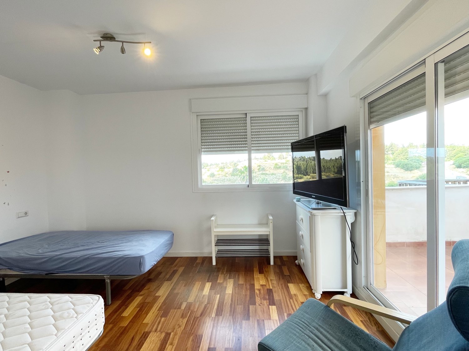 ADOSADO EN EL HIPÓDROMO - MIJAS