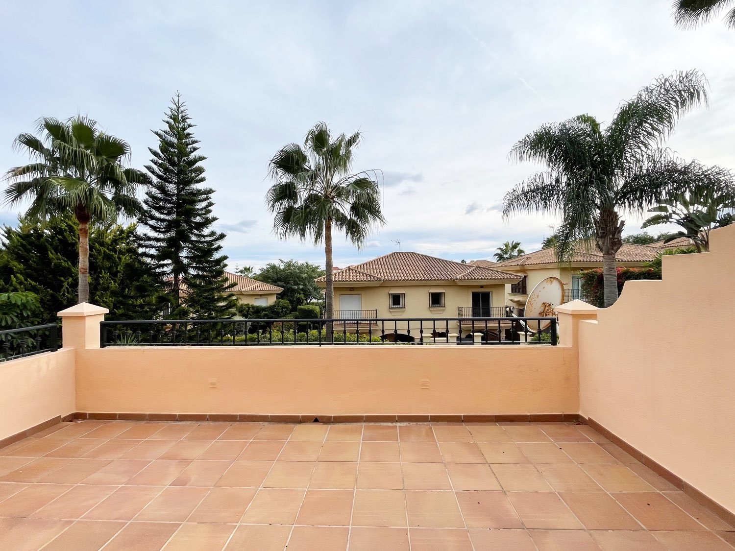 PAREADO RIVIERA DEL SOL