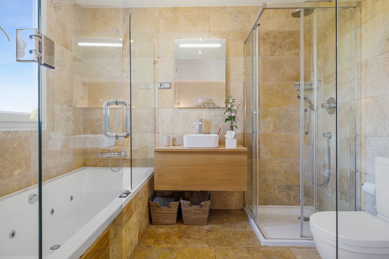 CASA EXCLUSIVA CON PISCINA EN RESERVA HIGUERÓN