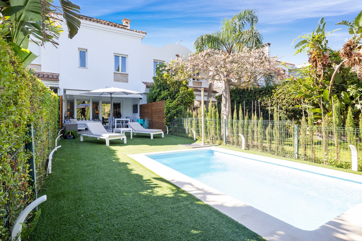 CASA EXCLUSIVA CON PISCINA EN RESERVA HIGUERÓN