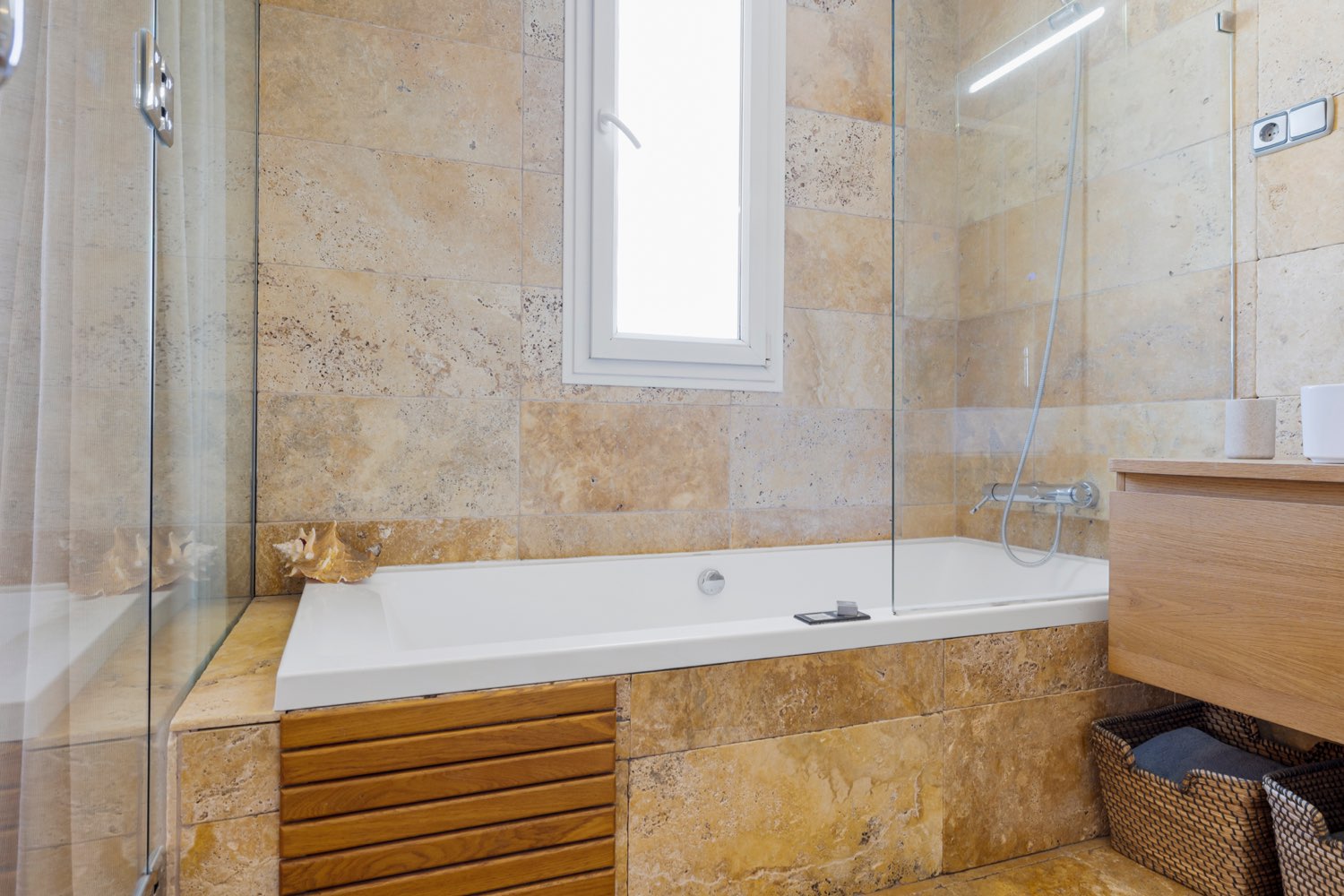 CASA EXCLUSIVA CON PISCINA EN RESERVA HIGUERÓN