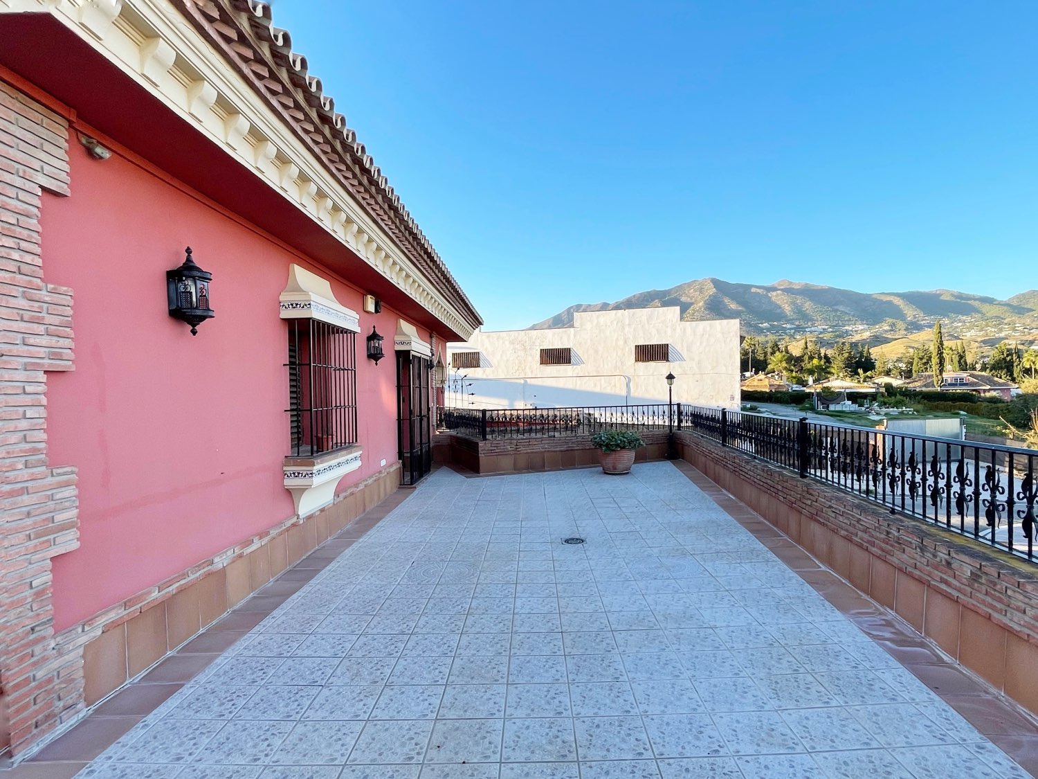 Chalet for sale in Mijas