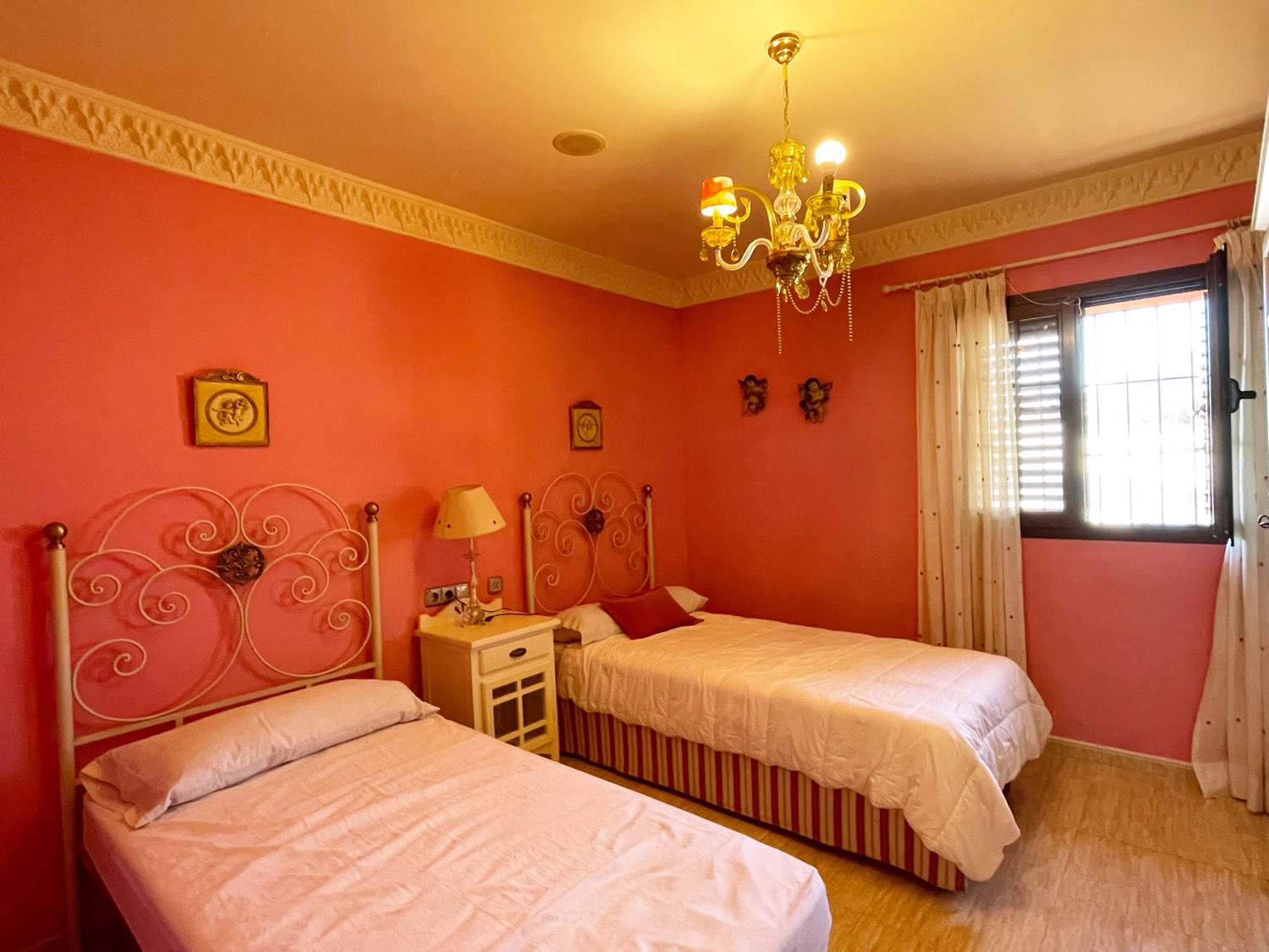 Chalet for sale in Mijas