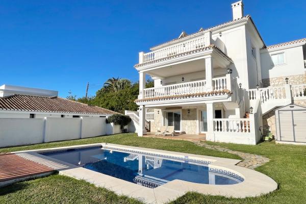Villa for sale in El Higuerón - Capellanía (Benalmádena)