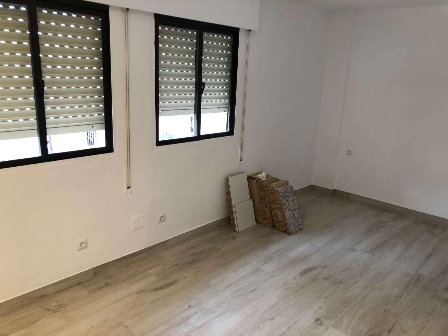 ALQUILER LARGA TEMPORADA PISO 80 METROS - 2 DORM - SIN MUEBLES
