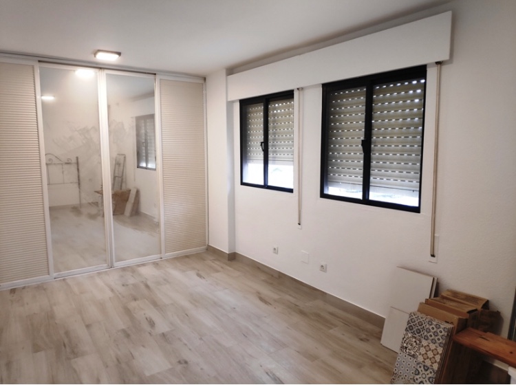 ALQUILER LARGA TEMPORADA PISO 80 METROS - 2 DORM - SIN MUEBLES