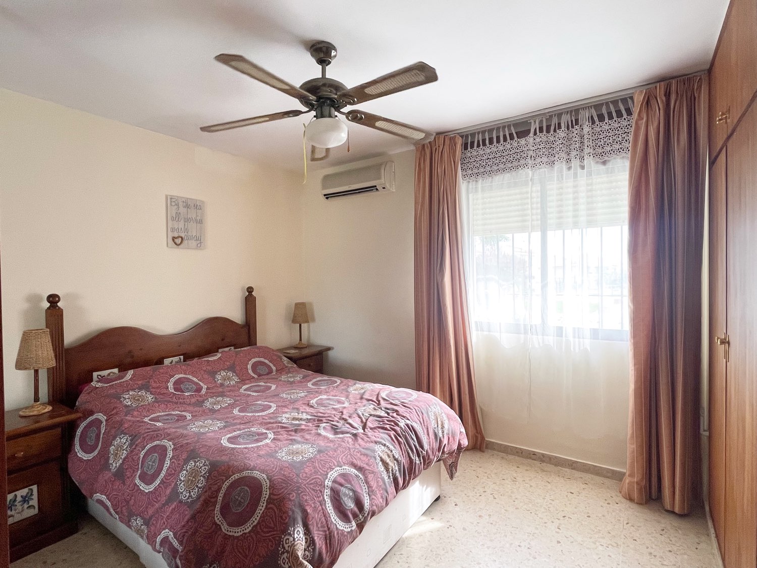 Bajo con terraza El Faro