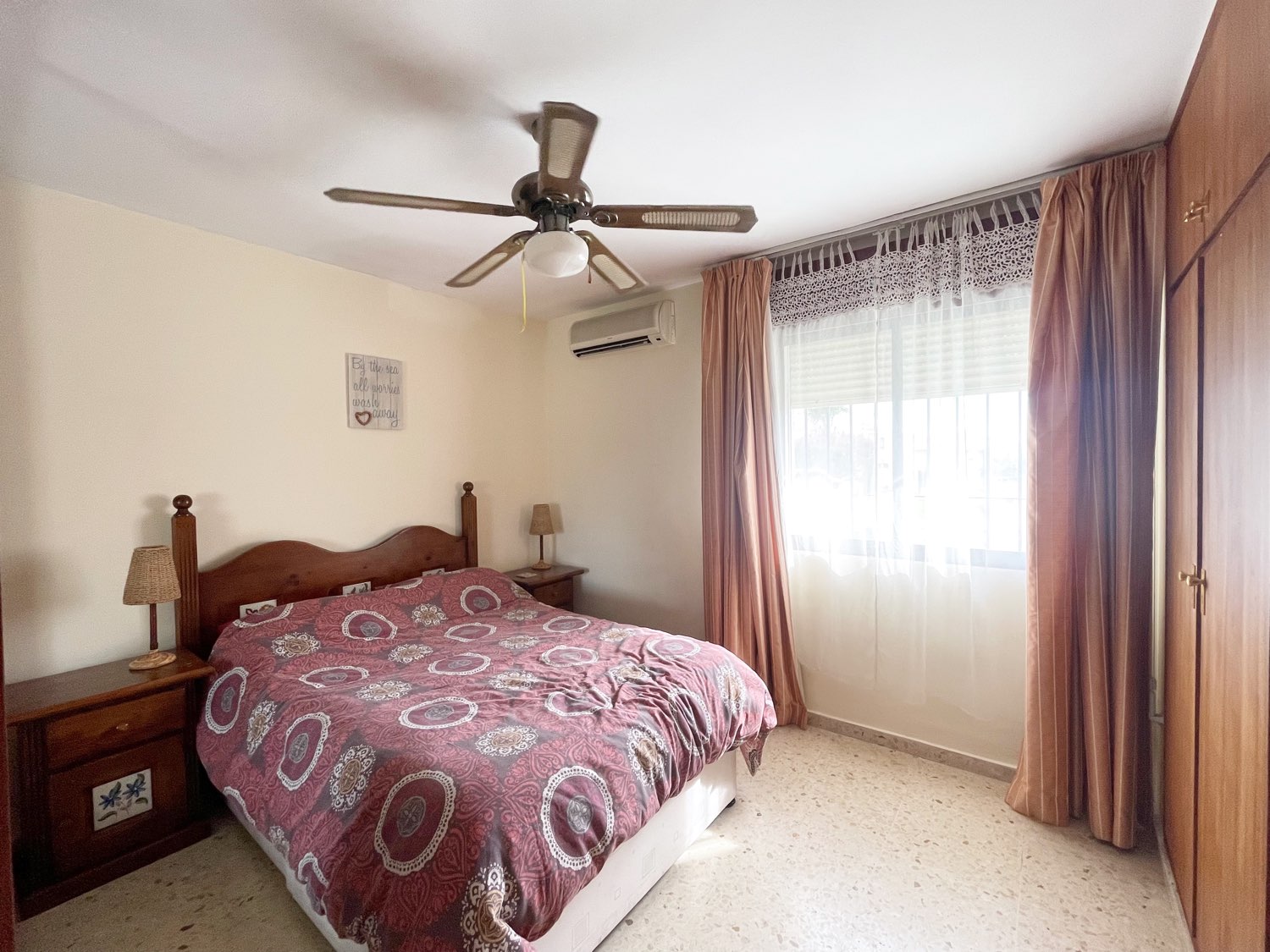 Bajo con terraza El Faro