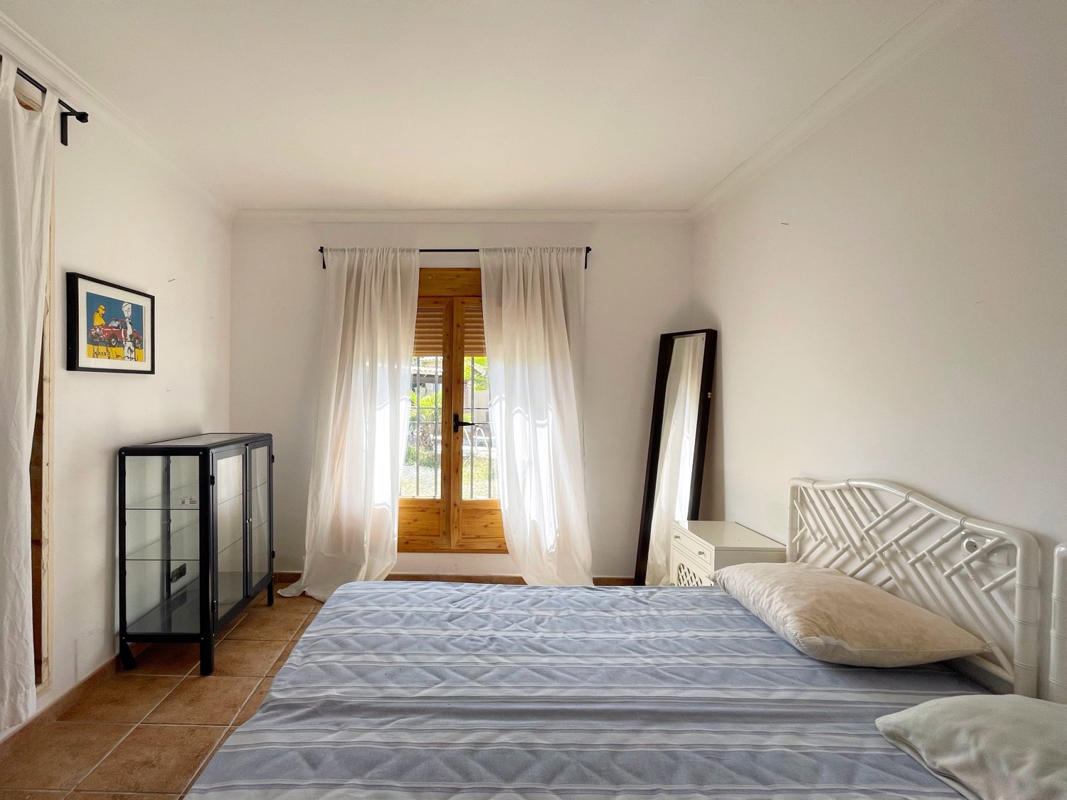 Parcela rústica de olivos 13.200m2 y casa registrada y piscina