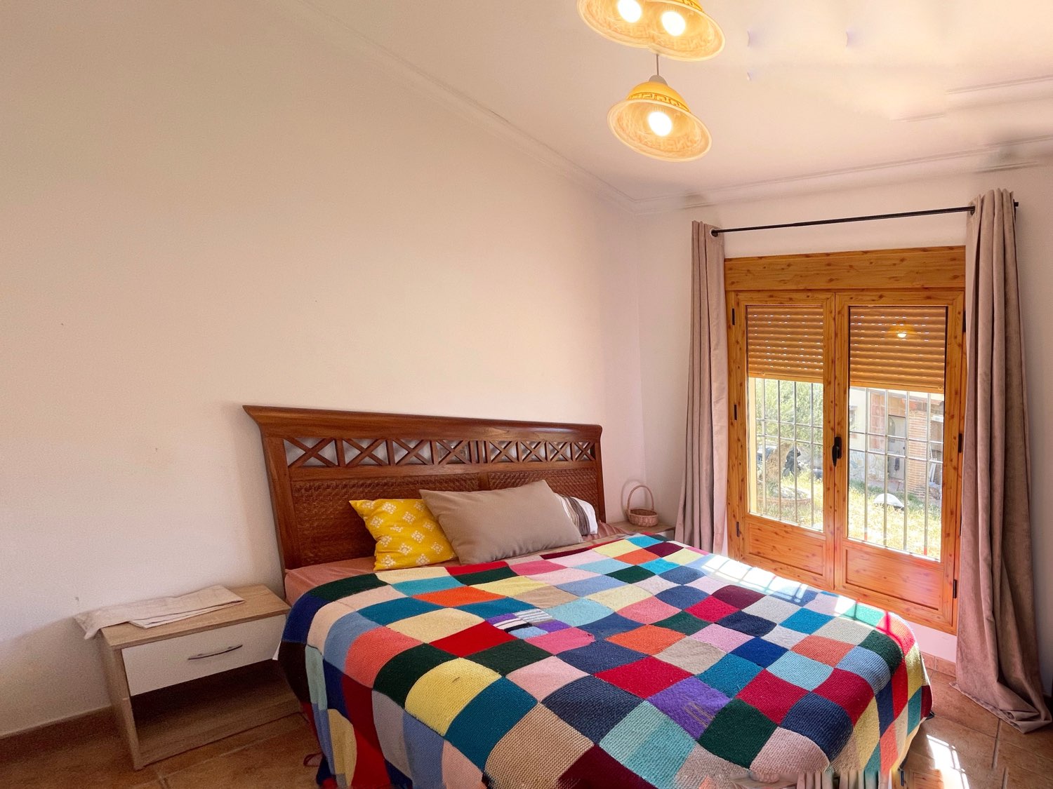 Parcela rústica de olivos 13.200m2 y casa registrada y piscina