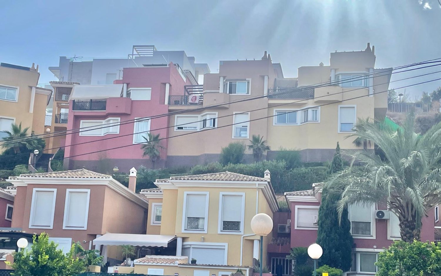 ALQUILER LARGA TEMPORADA - CASA PAREADA EN BENALMADENA COSTA - ENTRADA JULIO 2026