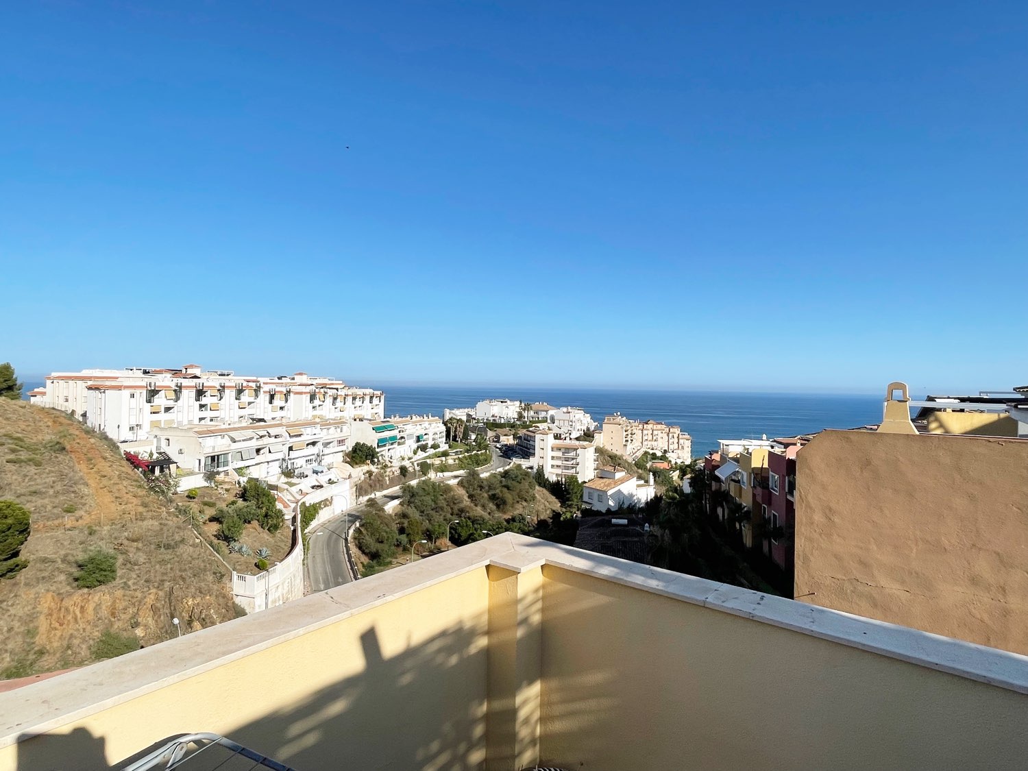 ALQUILER LARGA TEMPORADA - CASA PAREADA EN BENALMADENA COSTA - ENTRADA JULIO 2026