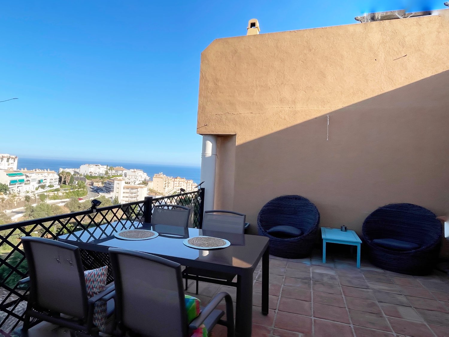 ALQUILER LARGA TEMPORADA - CASA PAREADA EN BENALMADENA COSTA - ENTRADA JULIO 2026