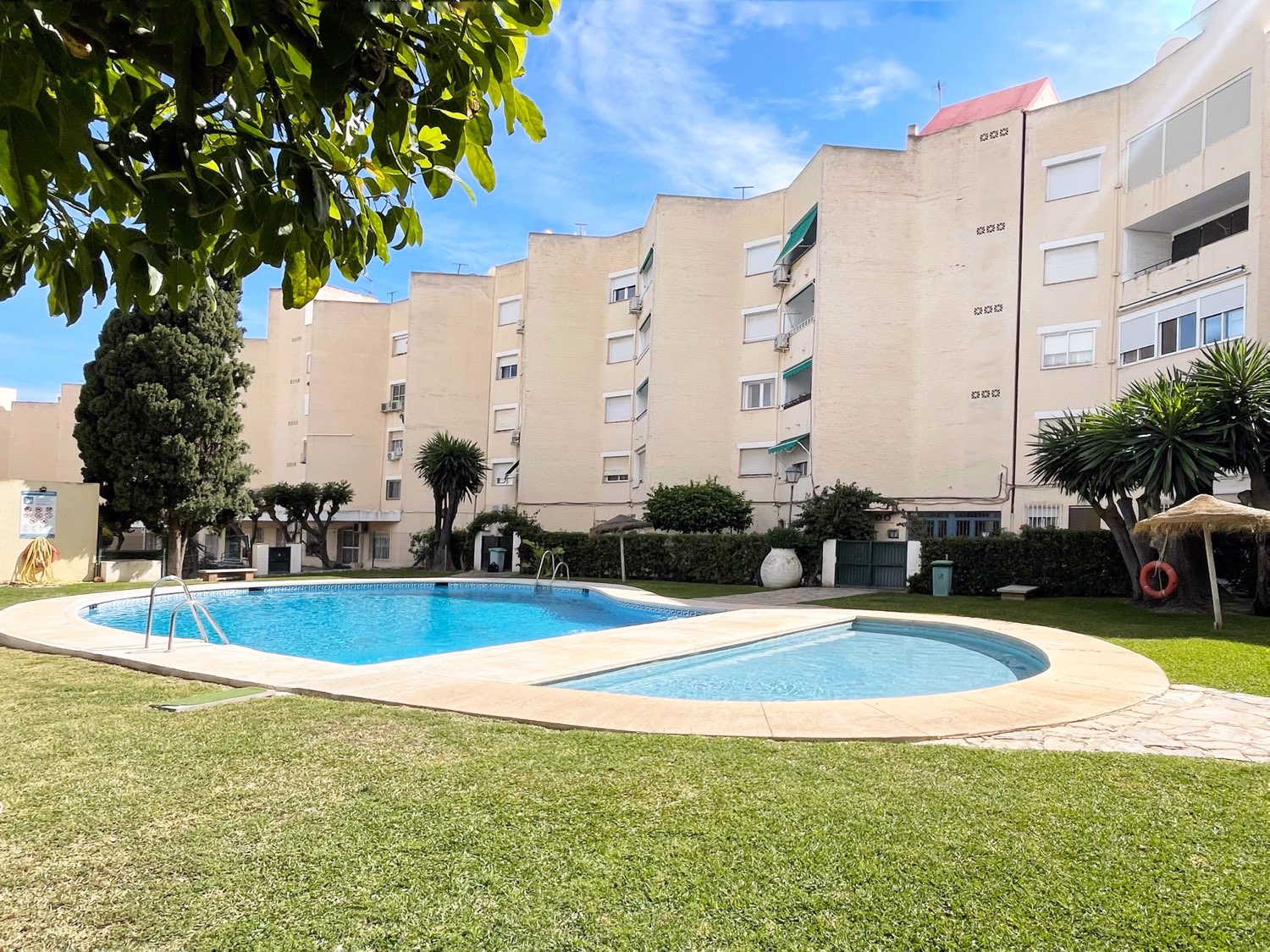 Piso Torreblanca, Piscina, 3 minutos andando de la playa