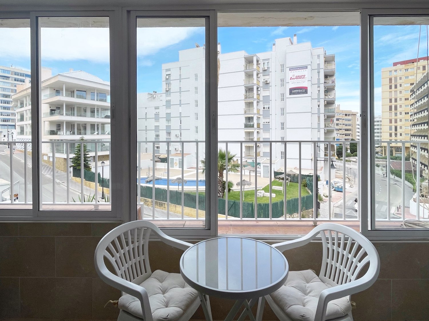 Piso Torreblanca, Piscina, 3 minutos andando de la playa