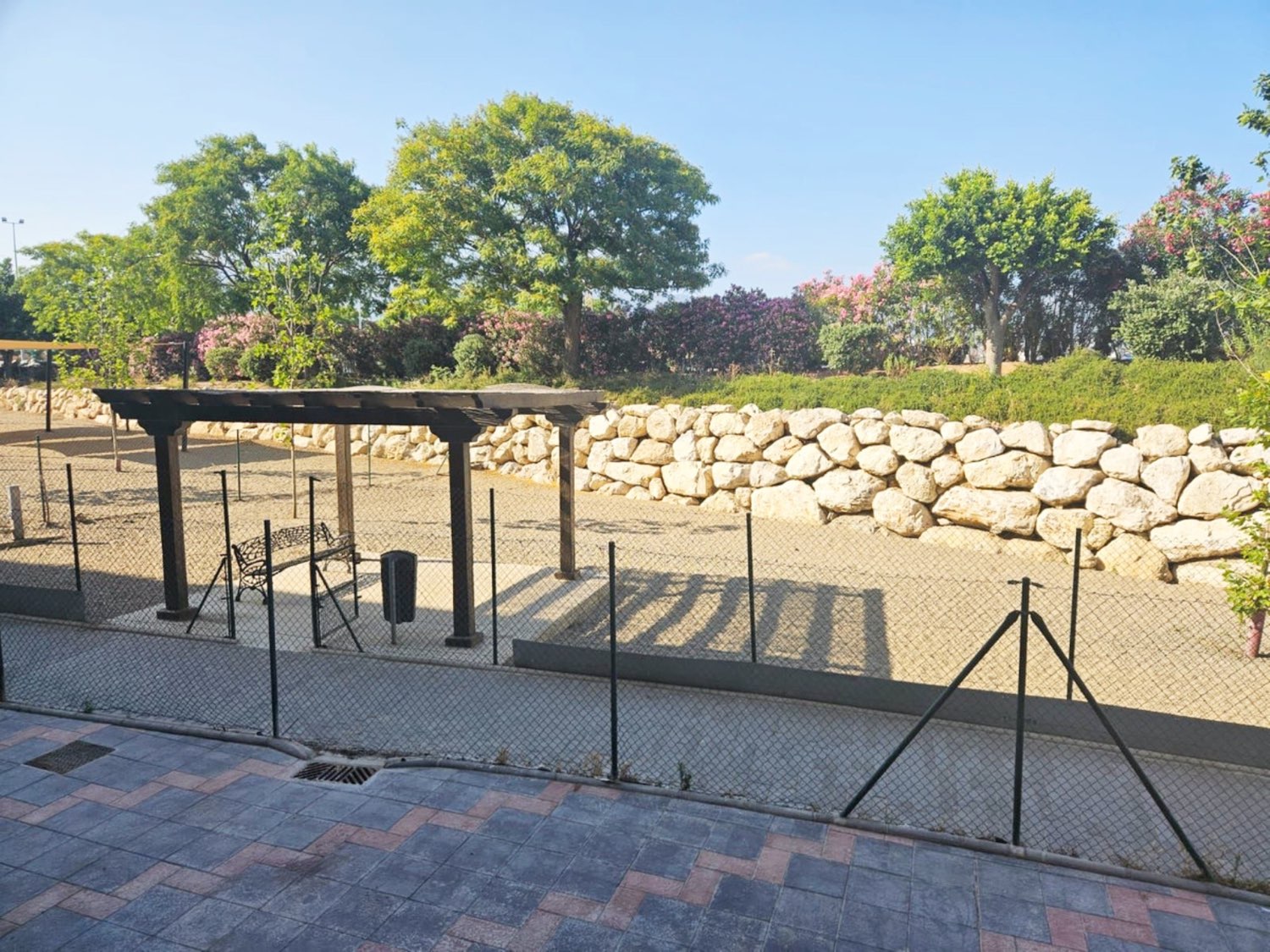 Bajo a Estrenar Las Lagunas, Piscina, Parking Subterráneo.