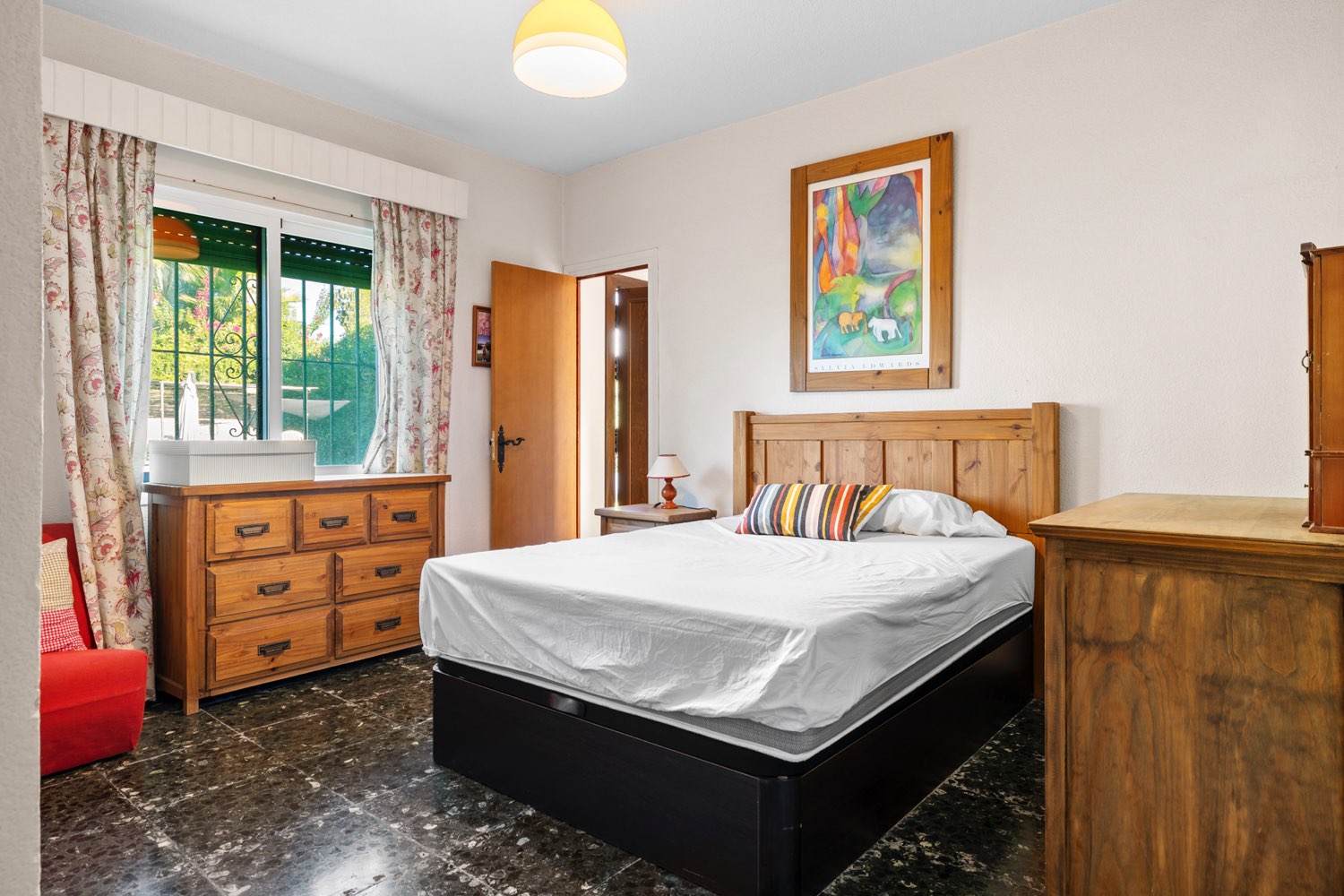 Villa independiente, piscina y jardín, 3 minutos de la playa, orientación oeste, terraza 58m2