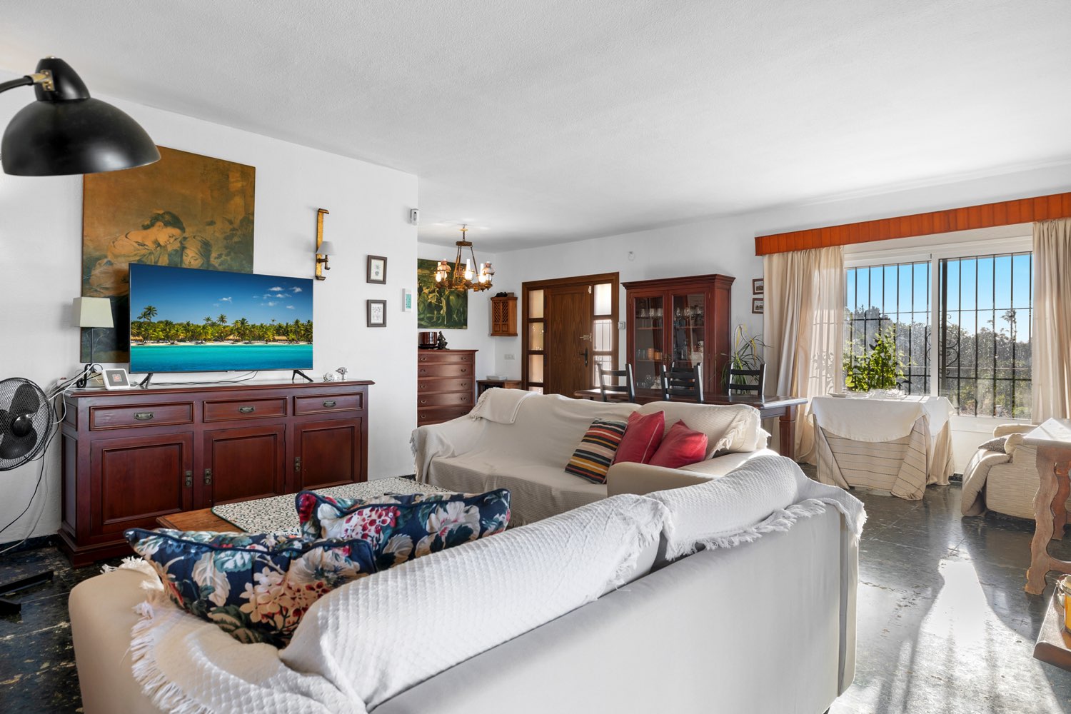 Villa independiente, piscina y jardín, 3 minutos de la playa, orientación oeste, terraza 58m2
