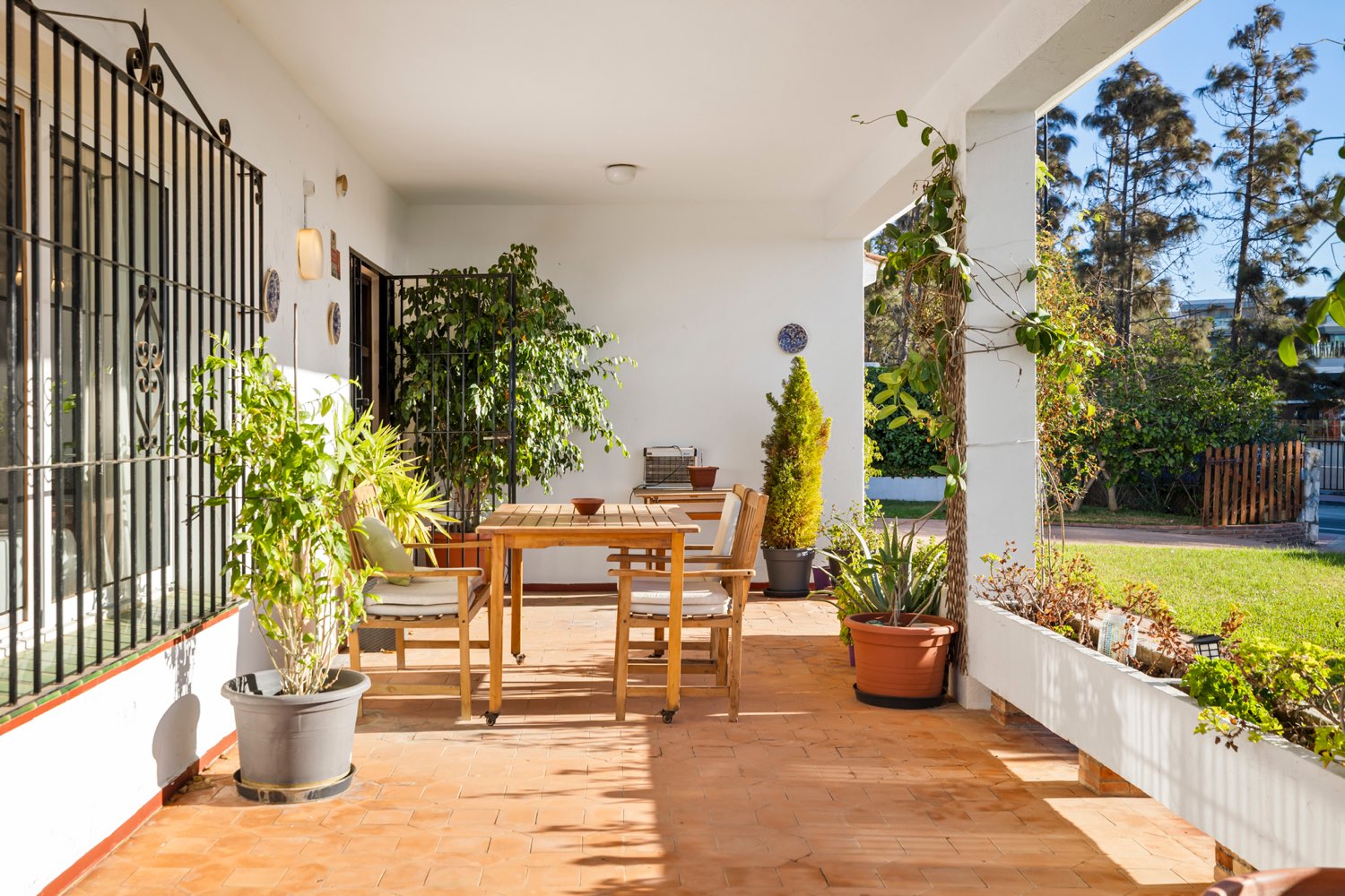 Villa independiente, piscina y jardín, 3 minutos de la playa, orientación oeste, terraza 58m2