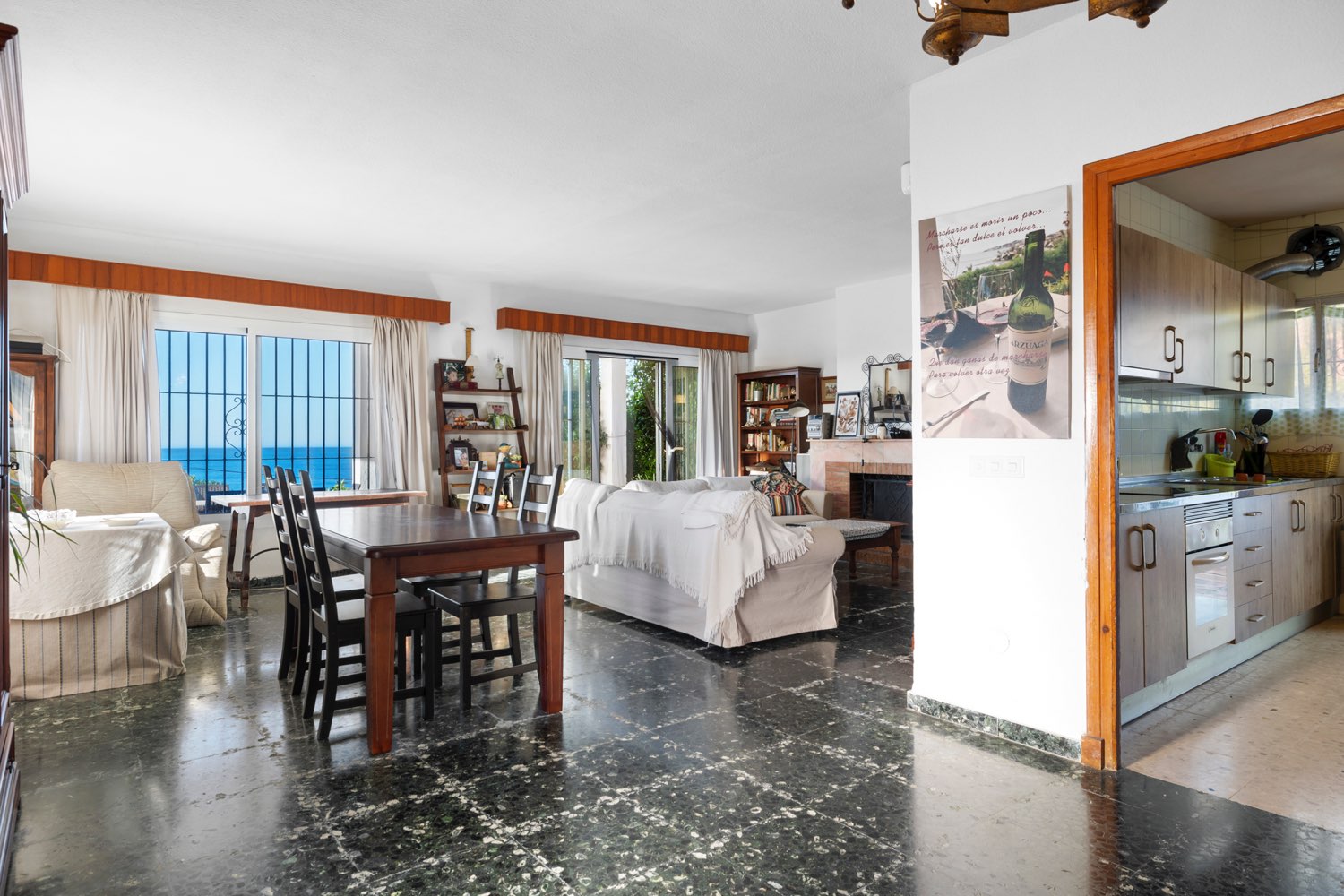 Villa independiente, piscina y jardín, 3 minutos de la playa, orientación oeste, terraza 58m2
