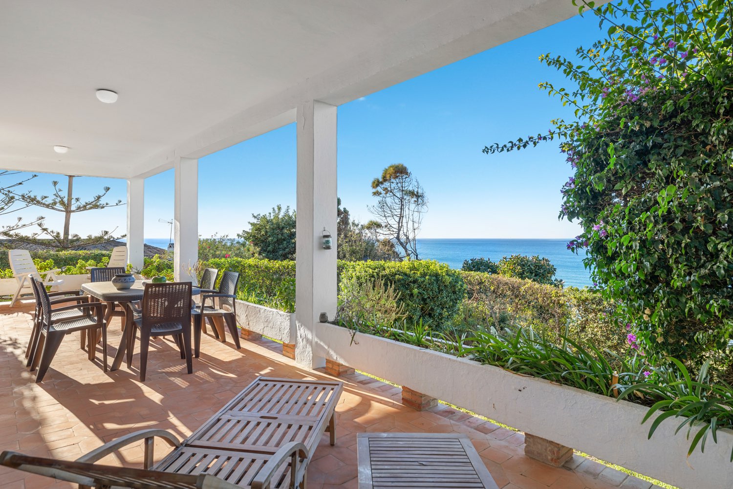 Villa independiente, piscina y jardín, 3 minutos de la playa, orientación oeste, terraza 58m2