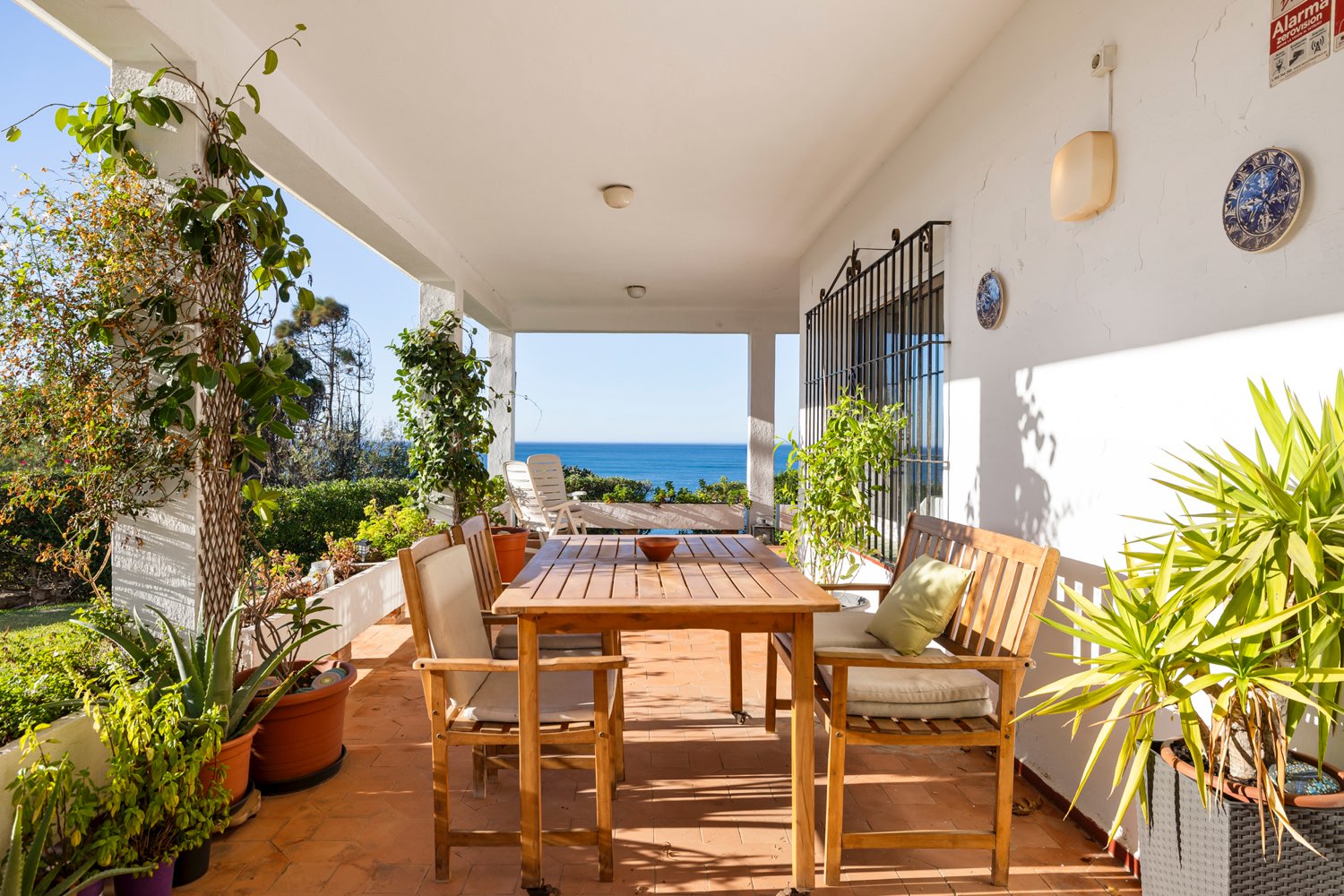 Villa independiente, piscina y jardín, 3 minutos de la playa, orientación oeste, terraza 58m2
