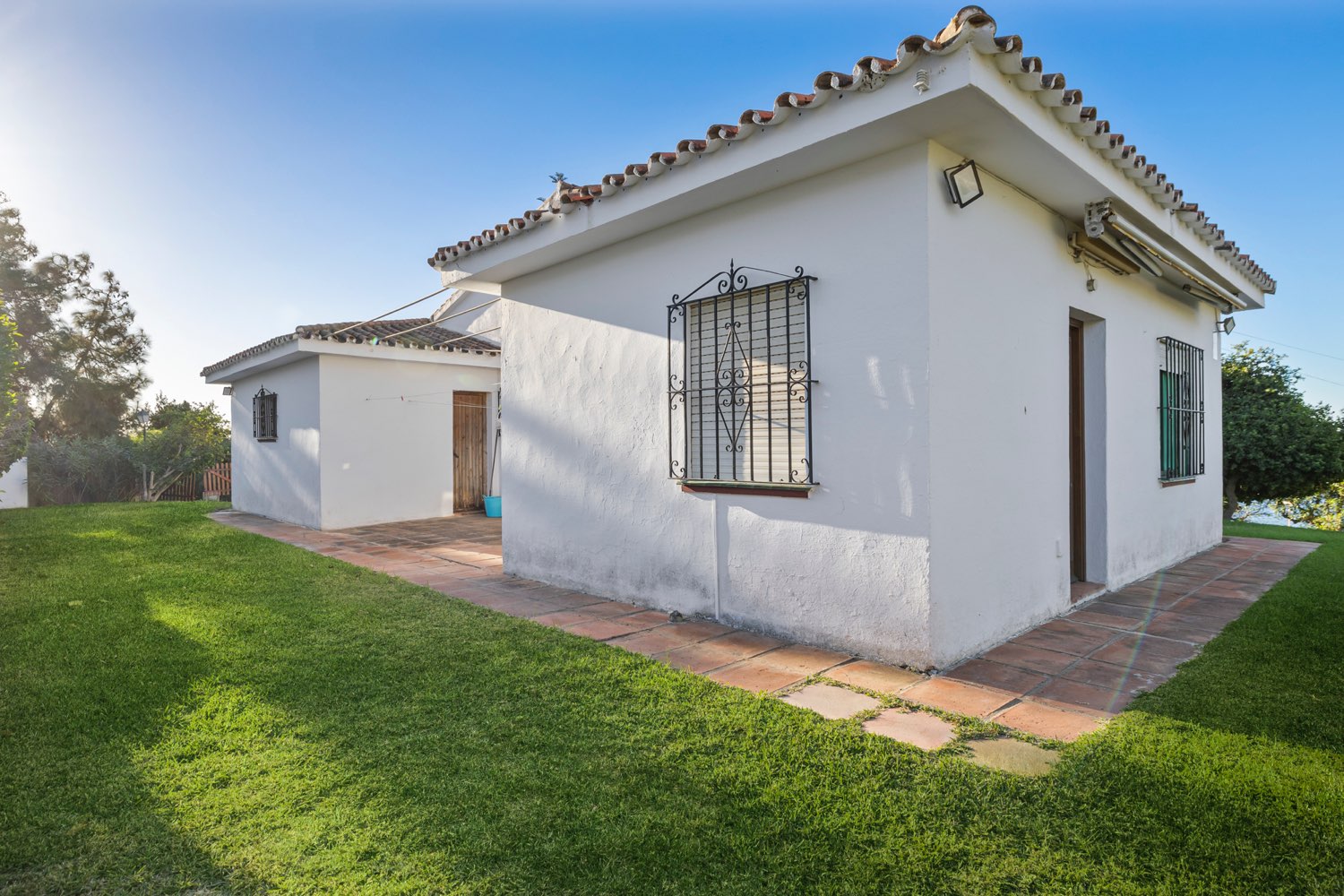 Villa independiente, piscina y jardín, 3 minutos de la playa, orientación oeste, terraza 58m2