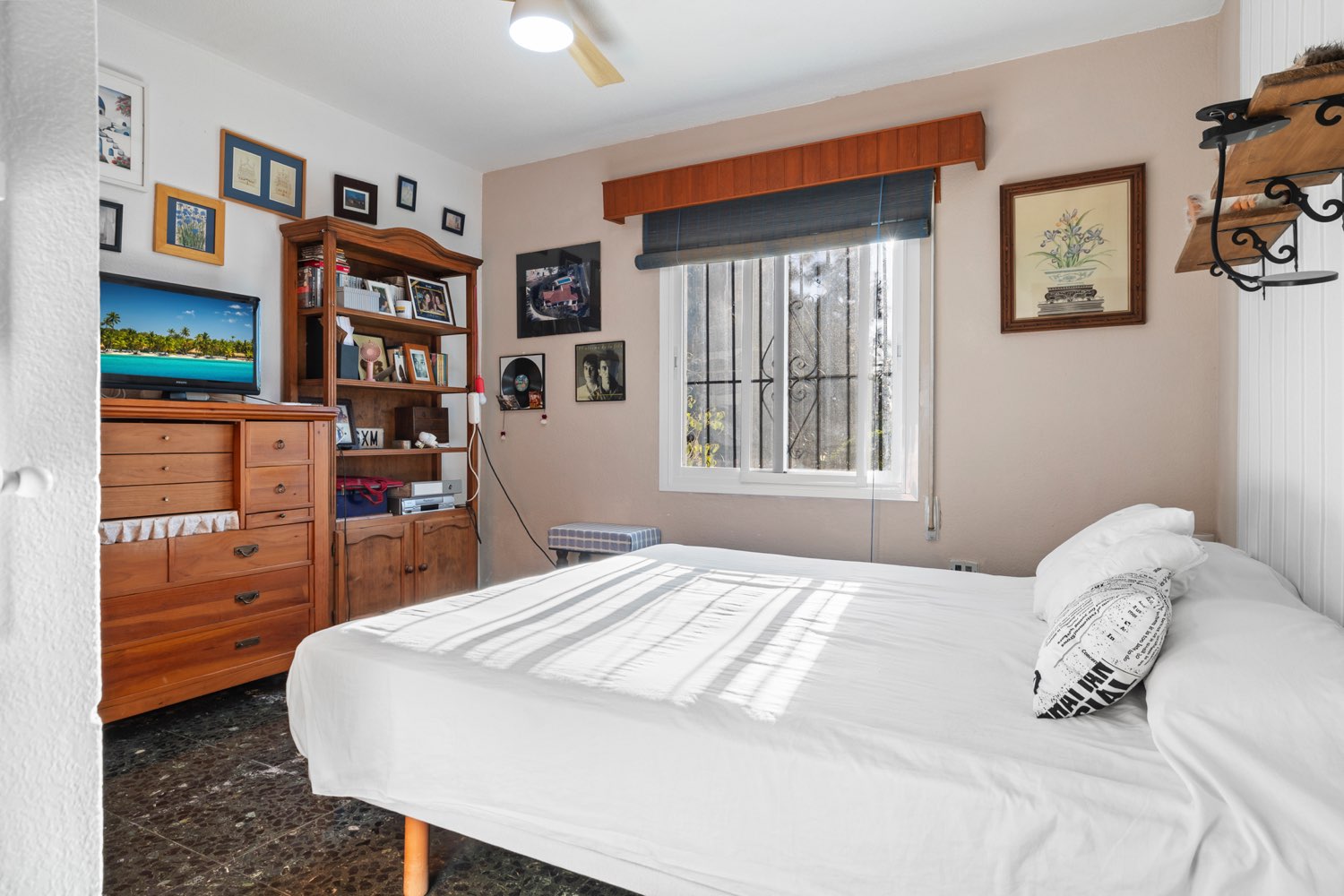 Villa independiente, piscina y jardín, 3 minutos de la playa, orientación oeste, terraza 58m2