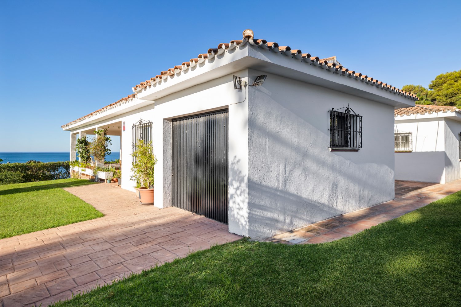 Villa independiente, piscina y jardín, 3 minutos de la playa, orientación oeste, terraza 58m2