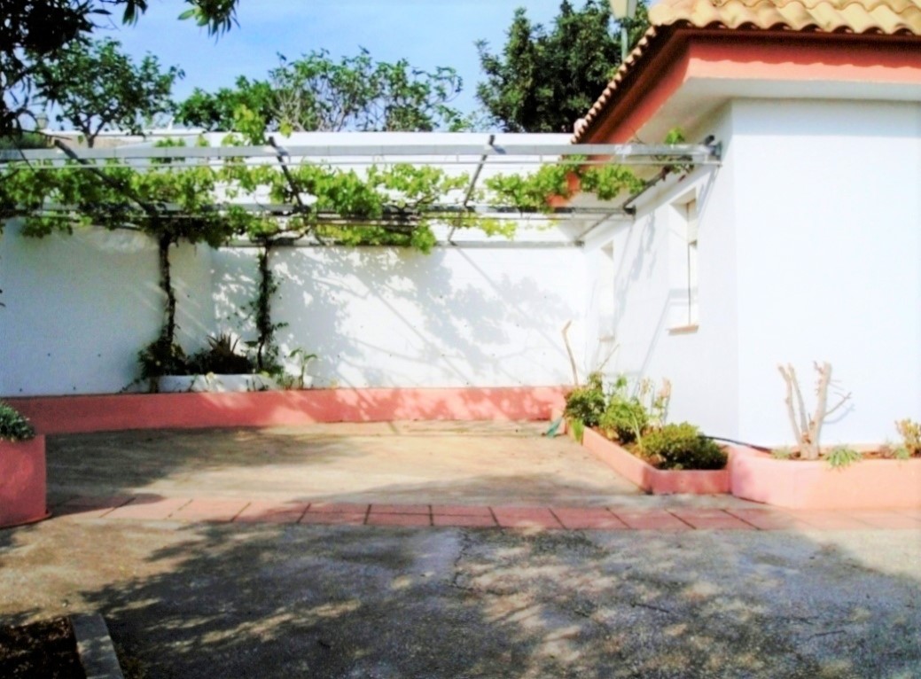 PARCELA EN VENTA, ENTRERRIOS CON 3 CASAS